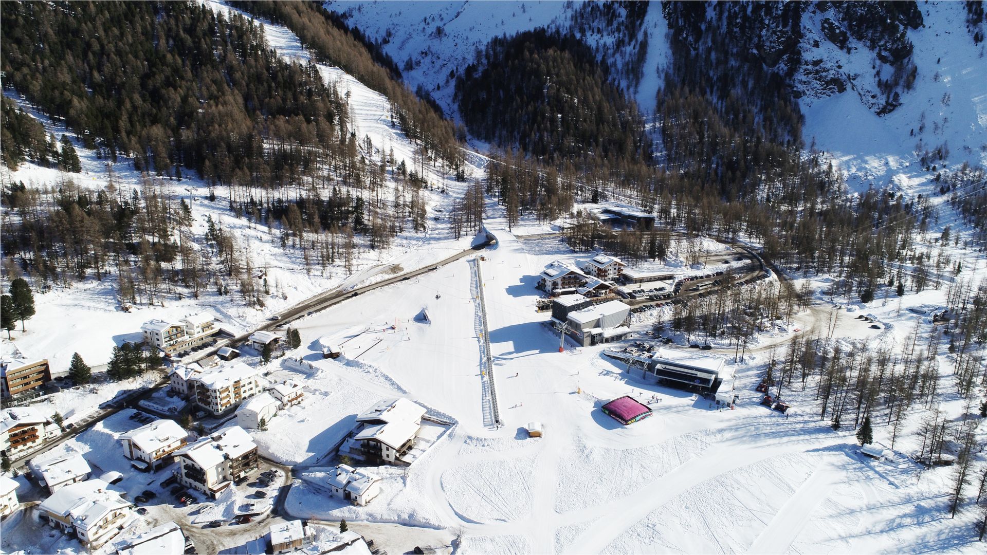 Lärchenhof inmitten Winterlandschaft Skigebiet Sulden Südtirol