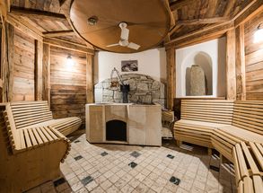 South Tyrol Hotel Wellness Tyrolean “Stuben” tiled stone-sauna