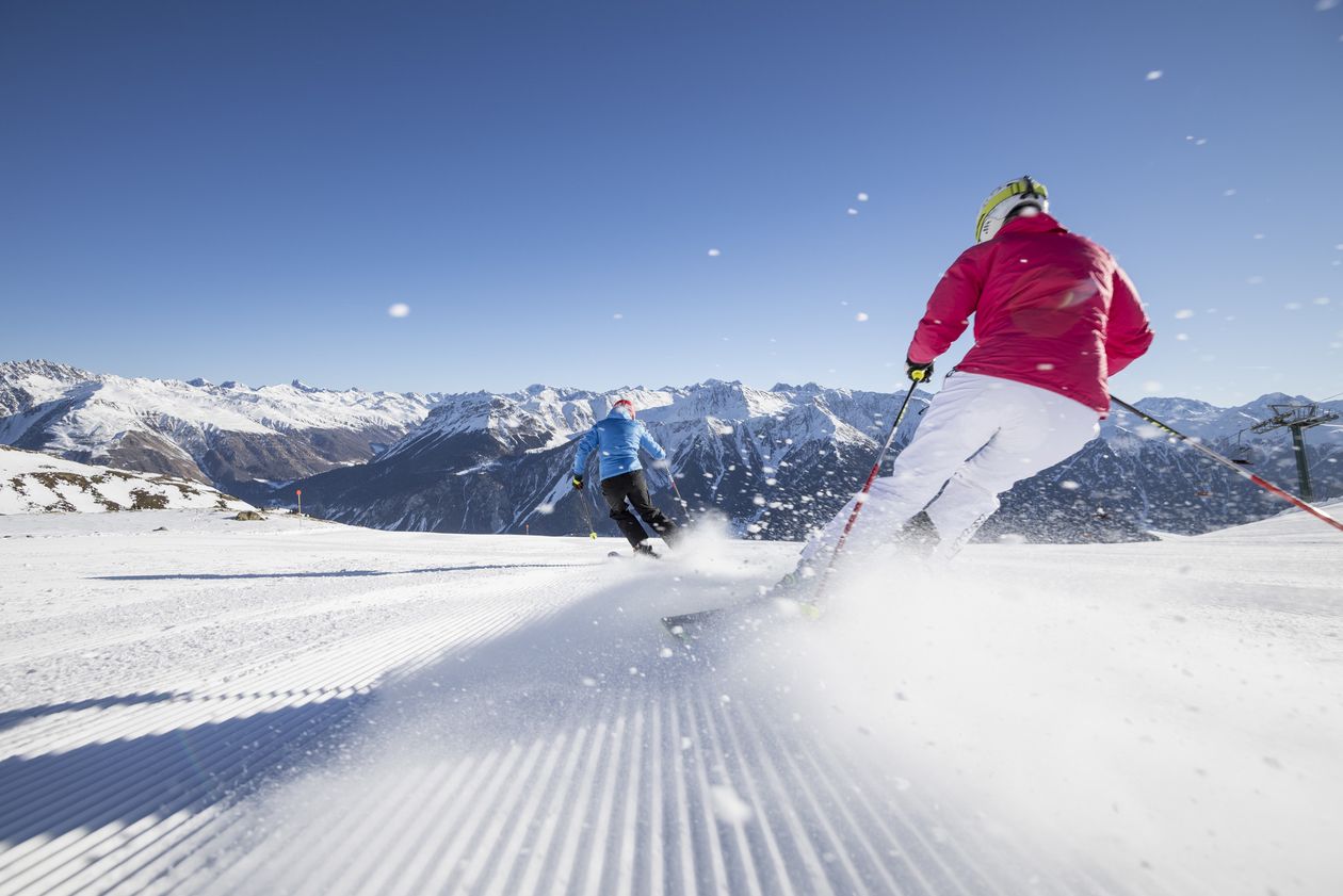 Skifahren Sulden am Ortler Skigebiet Aussicht Bergkulisse Hotel Lärchenhof
