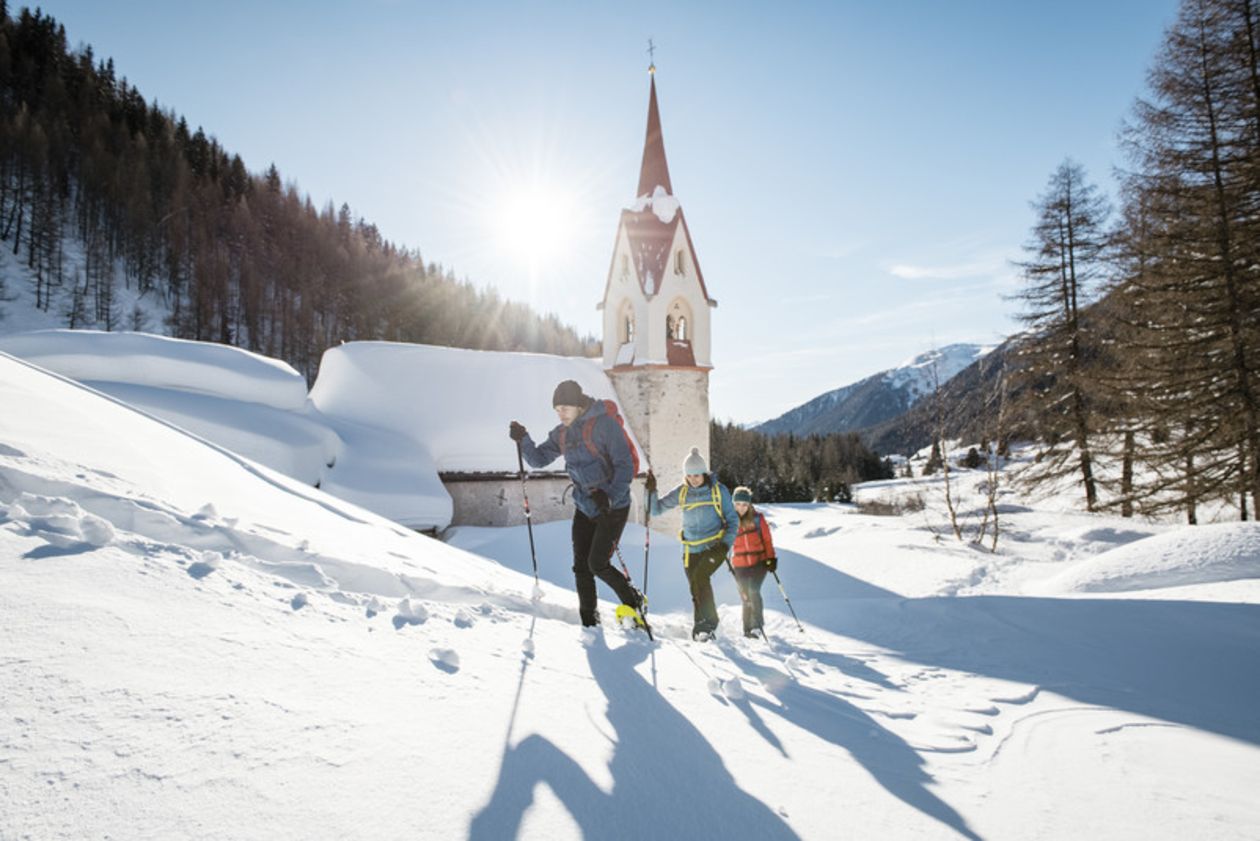 Schneeschuhwandern Winterurlaub Sulden Südtirol Hotel Lärchenhof