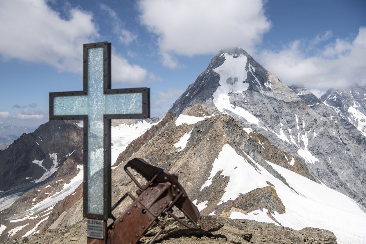 Cima di Solda high tour Solda Venosta Valley South Tyrol Hiking