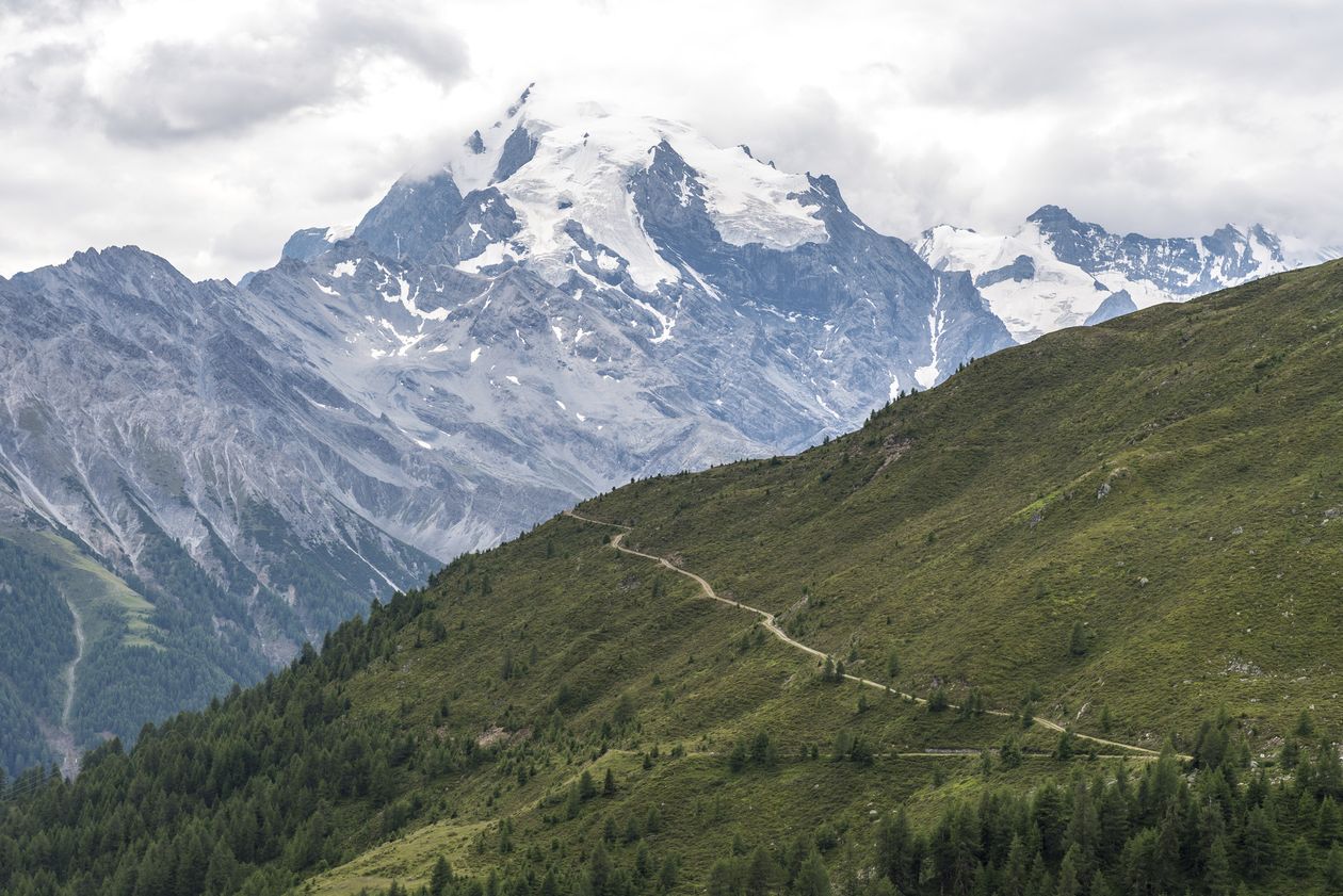 Croda di cengles mountain tour Solda Venosta Valley South Tyrol Hiking