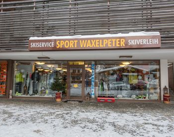 Ski rental ski service Sport Waxelpeter Solda