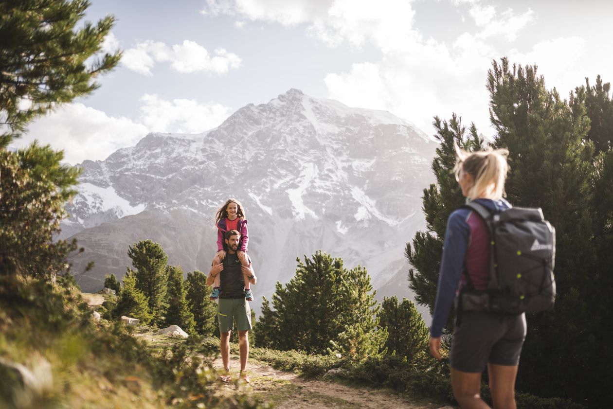 Familienwanderung Waldruhe Sulden Vinschgau Südtirol Wandern