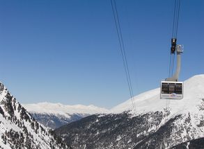 Area sciistica di Solda vacanza invernale attiva sci snowboard sci di fondo